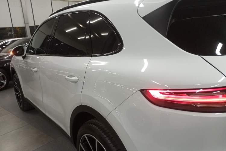 Used Porsche Cayenne 2021 3.0T U.S. specification Left Side