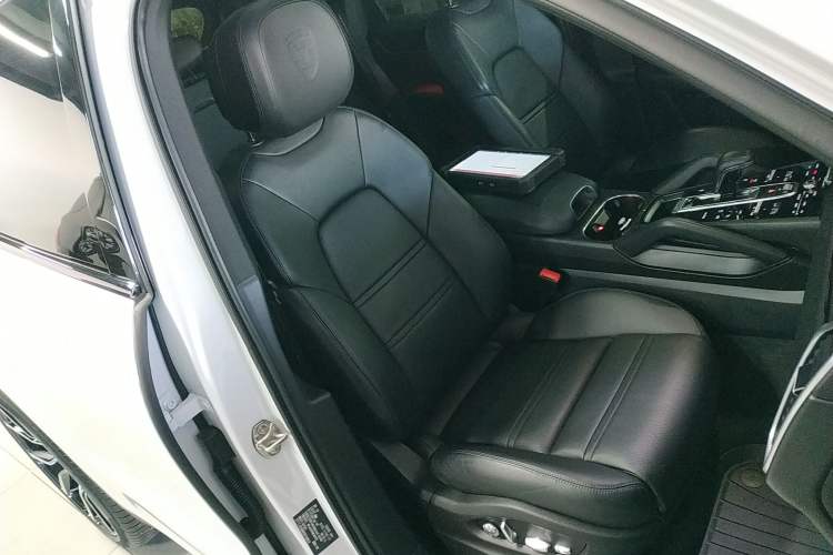 Used Porsche Cayenne 2021 3.0T U.S. specification Right Front Seat
