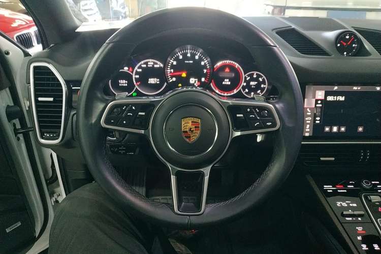 Used Porsche Cayenne 2021 3.0T U.S. specification Steering Wheel