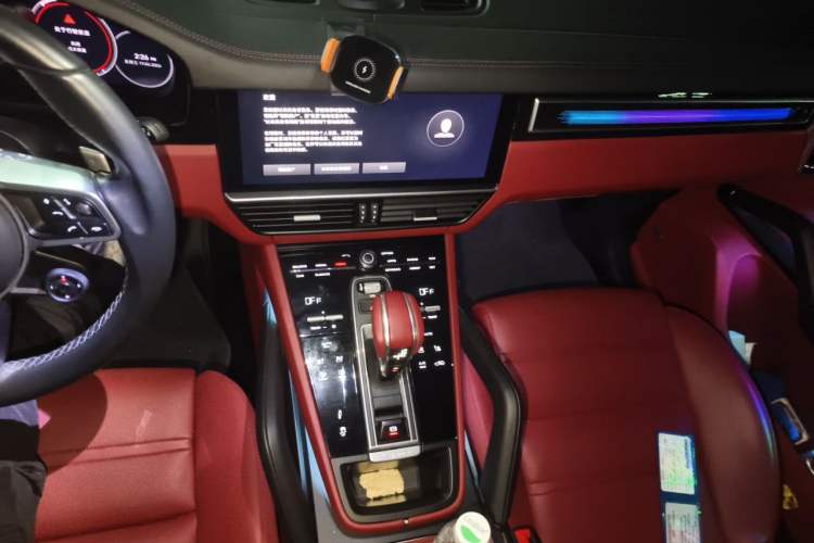 Used Porsche Cayenne 2022 Cayenne 3.0T Platinum Edition Audio And AC Panel