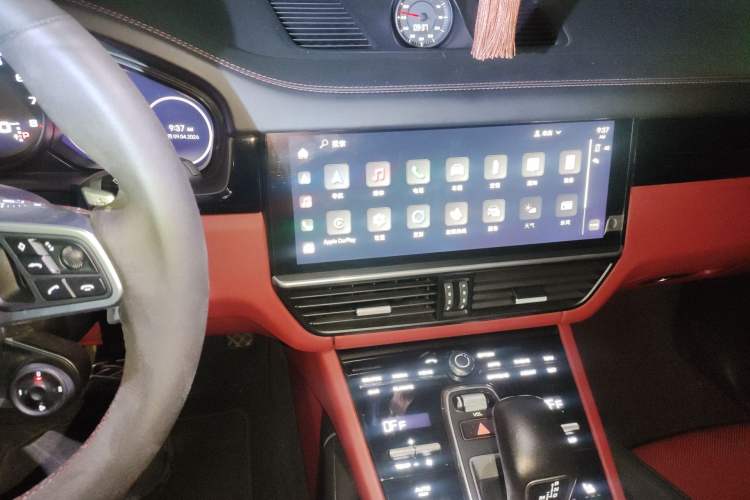 Used Porsche Cayenne 2022 Cayenne Coupé 3.0T Platinum Edition Audio And AC Panel