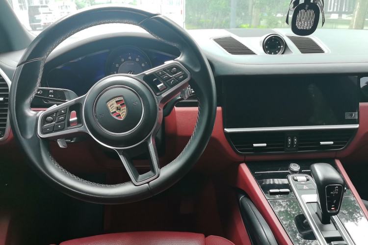 Used Porsche Cayenne 2022 Cayenne 3.0T Platinum Edition Center Console
