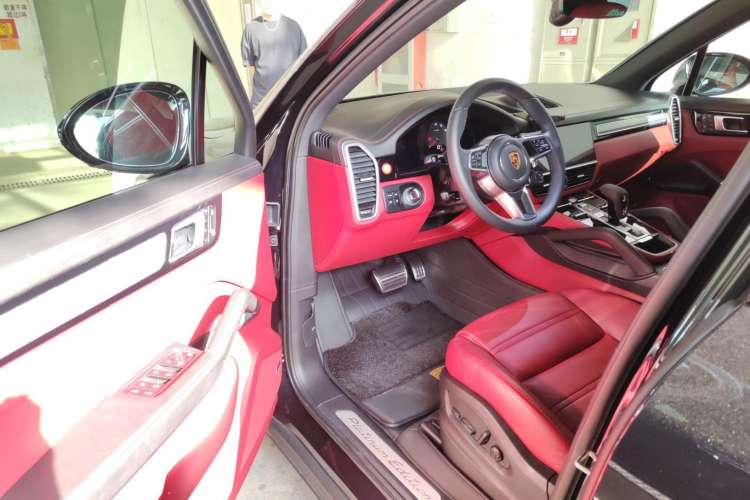 Used Porsche Cayenne 2022 Cayenne S 2.9T Platinum Edition Driver Seat