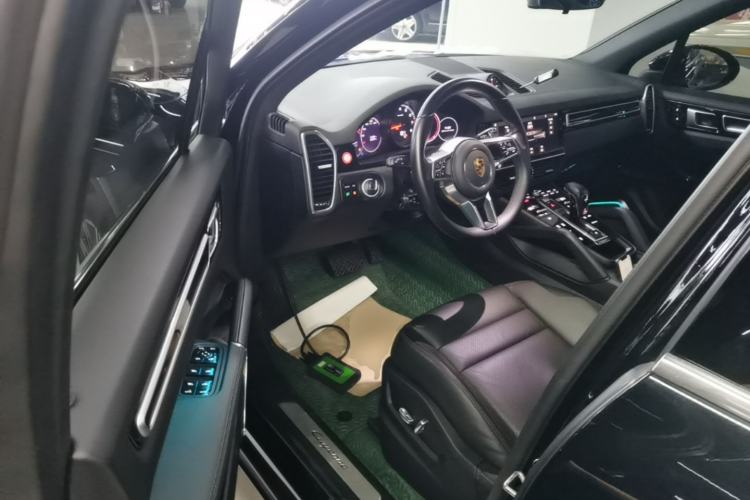 Used Porsche Cayenne 2022 3.0T US Spec Driver Seat