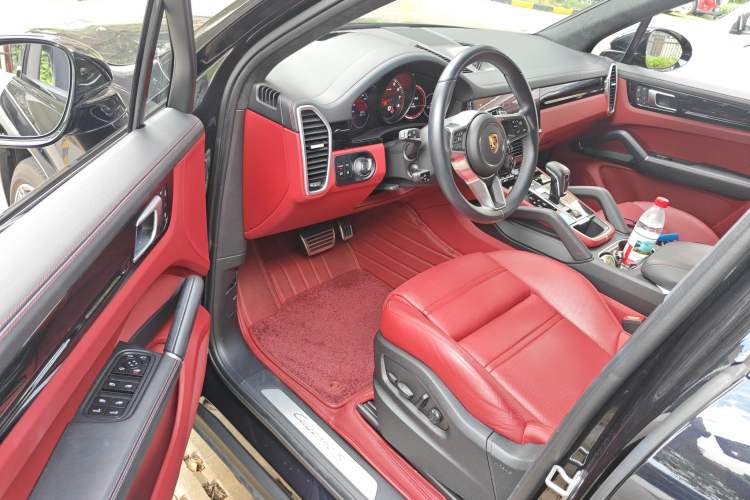 Used Porsche Cayenne 2022 Cayenne S 2.9T Platinum Edition Driver Seat