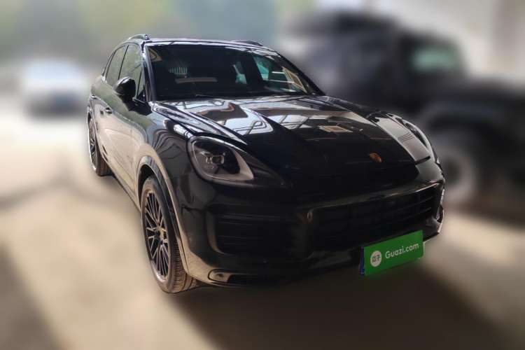 Used Porsche Cayenne 2022 Cayenne S 2.9T Platinum Edition Front Right 45 Deg