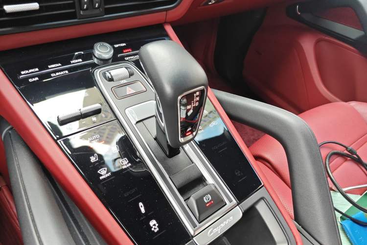 Used Porsche Cayenne 2022 Cayenne S 2.9T Platinum Edition Gear Lever