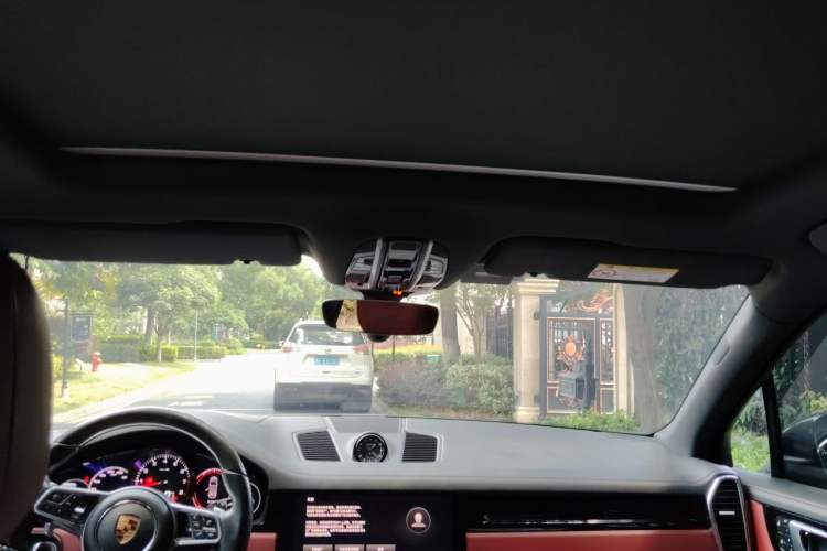 Used Porsche Cayenne  Headliner