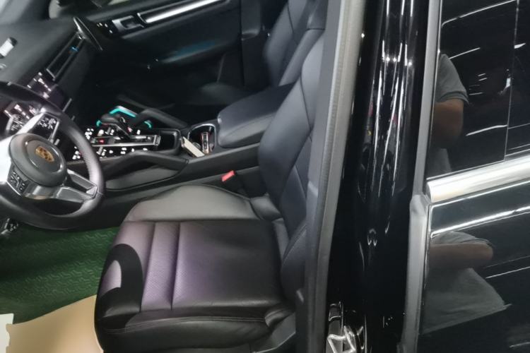Used Porsche Cayenne 2022 3.0T US Spec Left Front Seat
