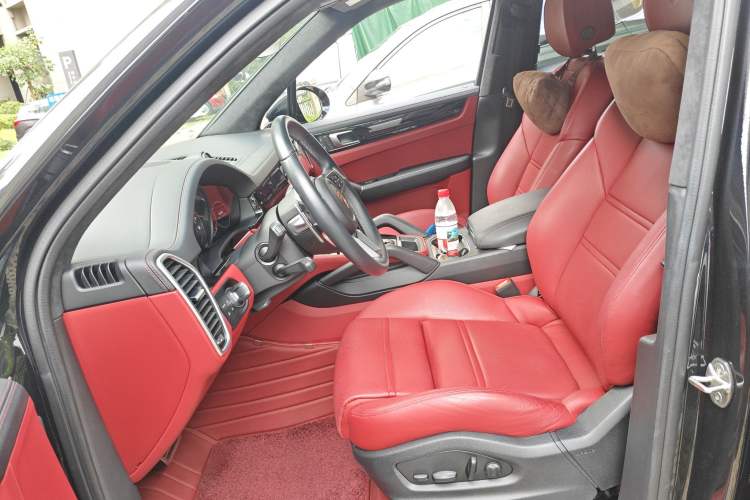 Used Porsche Cayenne 2022 Cayenne S 2.9T Platinum Edition Left Front Seat