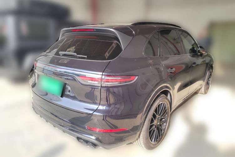 Used Porsche Cayenne 2022 Cayenne S 2.9T Platinum Edition Rear Right 45 Deg