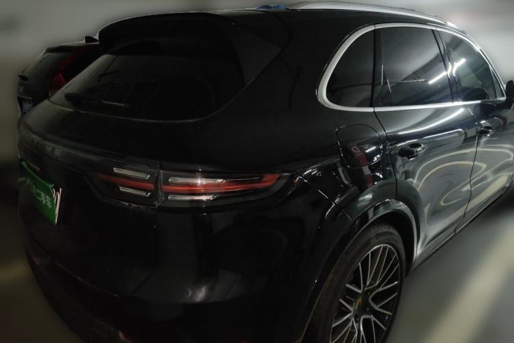 Used Porsche Cayenne 2022 Cayenne 3.0T Platinum Edition Rear Right 45 Deg
