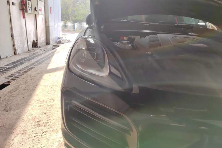 Used Porsche Cayenne 2022 Cayenne S 2.9T Platinum Edition Right Front Headlight