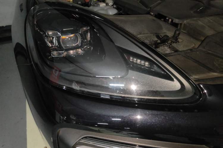 Used Porsche Cayenne 2022 Cayenne 3.0T Platinum Edition Right Front Headlight