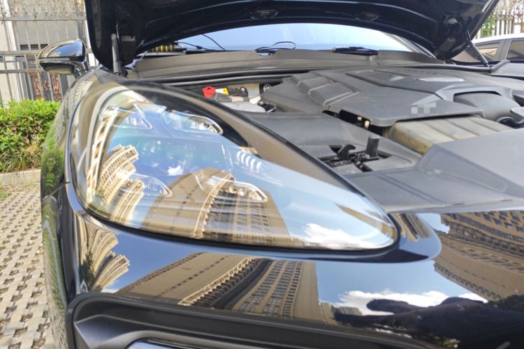 Used Porsche Cayenne 2022 Cayenne S 2.9T Platinum Edition Right Front Headlight