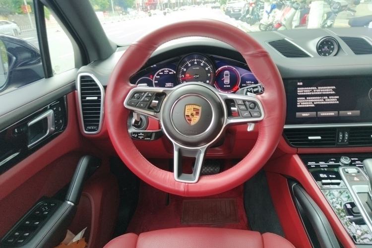 Used Porsche Cayenne 2022 Cayenne 3.0T Platinum Edition Steering Wheel
