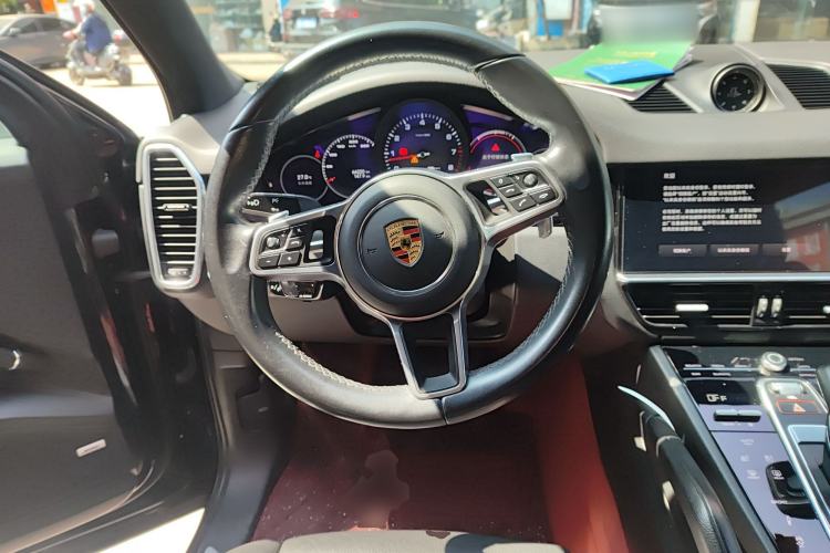 Used Porsche Cayenne 2022 Cayenne 3.0T Platinum Edition Steering Wheel