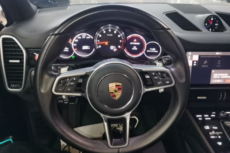 Used Porsche Cayenne 2022 3.0T US Spec Steering Wheel