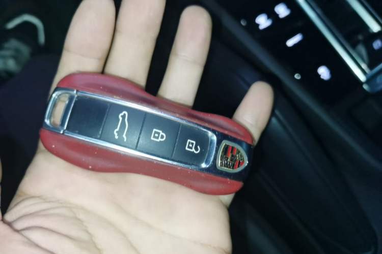 Used Porsche Cayenne 2022 3.0T US Spec Vehicle Key