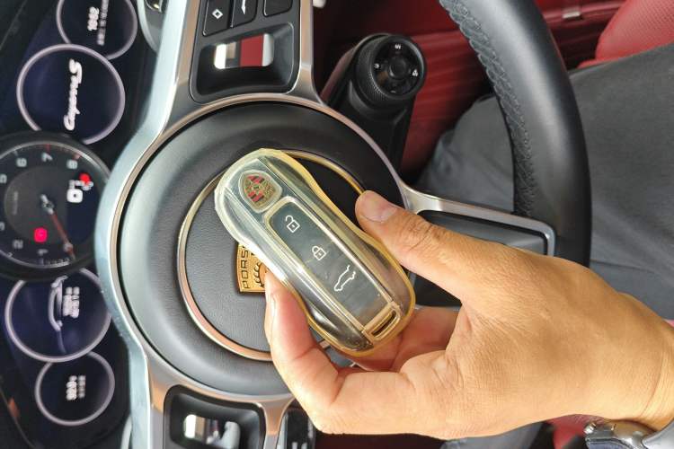 Used Porsche Cayenne 2022 Cayenne S 2.9T Platinum Edition Vehicle Key