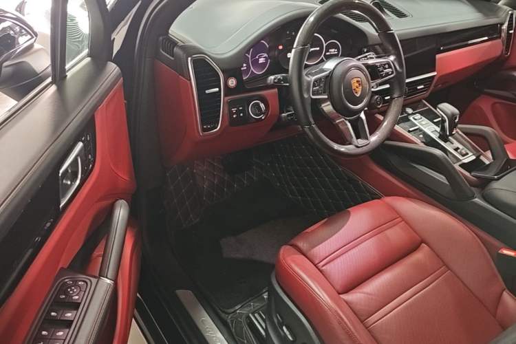 Used Porsche Cayenne 2022 Cayenne 3.0T Platinum Edition Driver Seat