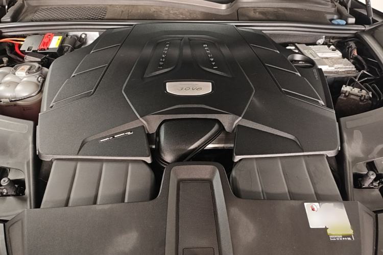 Used Porsche Cayenne 2022 Cayenne 3.0T Platinum Edition Engine Bay