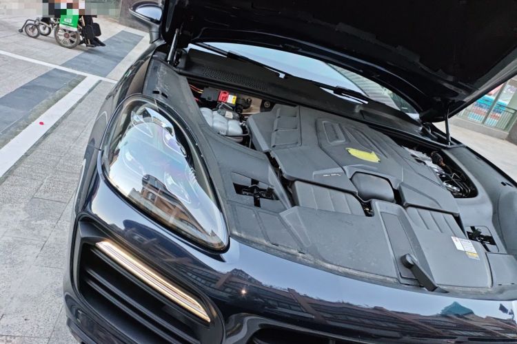 Used Porsche Cayenne 2022 Cayenne S 2.9T Platinum Edition Engine Bay Right