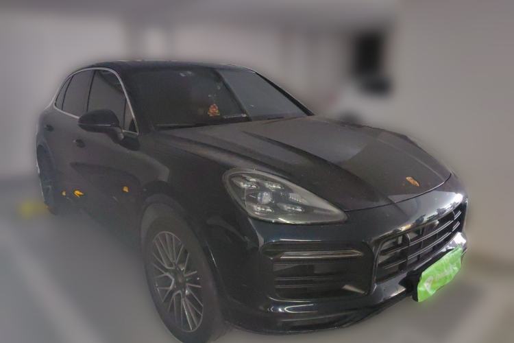 Used Porsche Cayenne 2022 Cayenne S 2.9T Platinum Edition Front Right 45 Deg