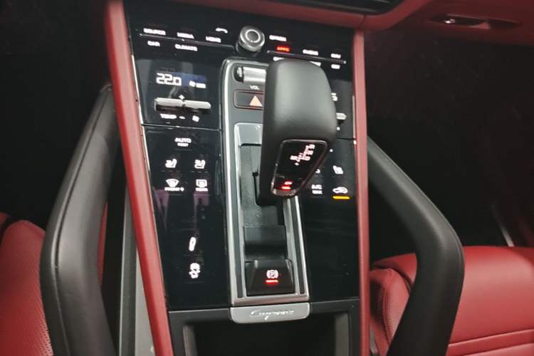 Used Porsche Cayenne 2022 Cayenne 3.0T Platinum Edition Gear Lever