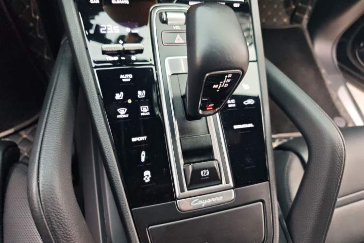 Used Porsche Cayenne  Gear Lever