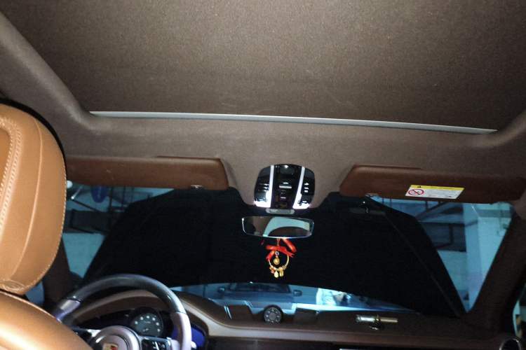 Used Porsche Cayenne 2022 Cayenne 3.0T Platinum Edition Headliner