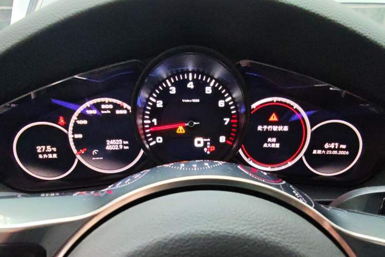 Used Porsche Cayenne  Instrument Cluster