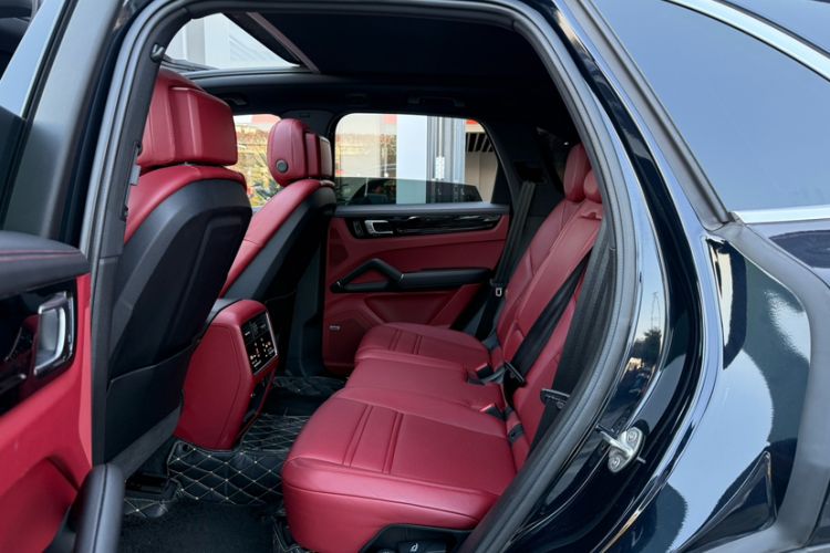 Used Porsche Cayenne 2022 Cayenne 3.0T Platinum Edition Interior 10