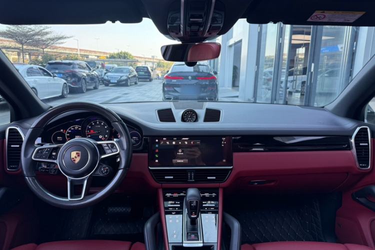 Used Porsche Cayenne 2022 Cayenne 3.0T Platinum Edition Interior 2