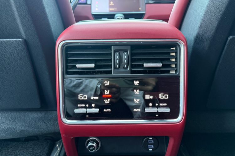 Used Porsche Cayenne 2022 Cayenne 3.0T Platinum Edition Interior 3