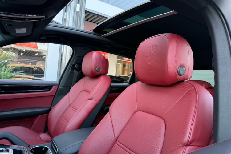 Used Porsche Cayenne 2022 Cayenne 3.0T Platinum Edition Interior 6