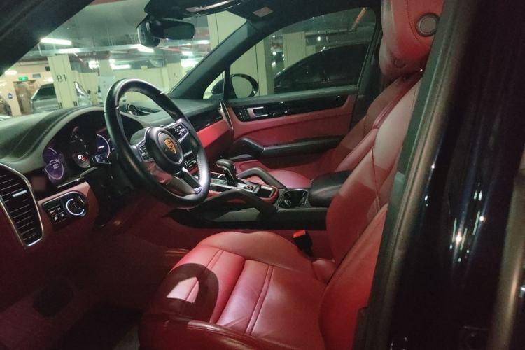 Used Porsche Cayenne 2022 Cayenne 3.0T Platinum Edition Left Front Seat