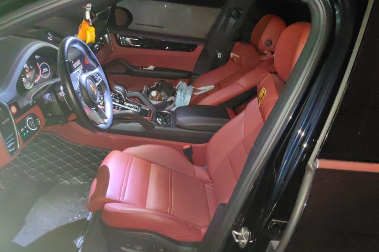 Used Porsche Cayenne 2022 Cayenne S 2.9T Platinum Edition Left Front Seat