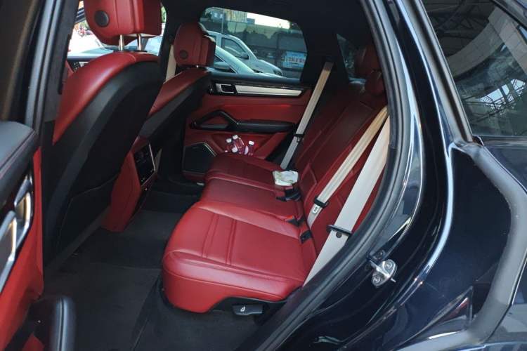 Used Porsche Cayenne 2022 Cayenne S 2.9T Platinum Edition Left Rear Seat
