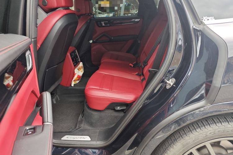 Used Porsche Cayenne 2022 Cayenne 3.0T Platinum Edition Left Rear Seat