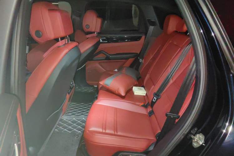 Used Porsche Cayenne 2022 Cayenne S 2.9T Platinum Edition Left Rear Seat