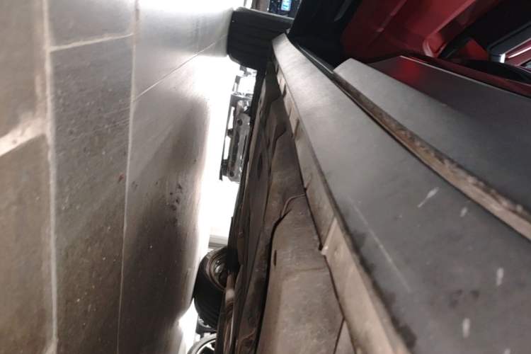 Used Porsche Cayenne 2022 Cayenne 3.0T Platinum Edition Left Side Sill