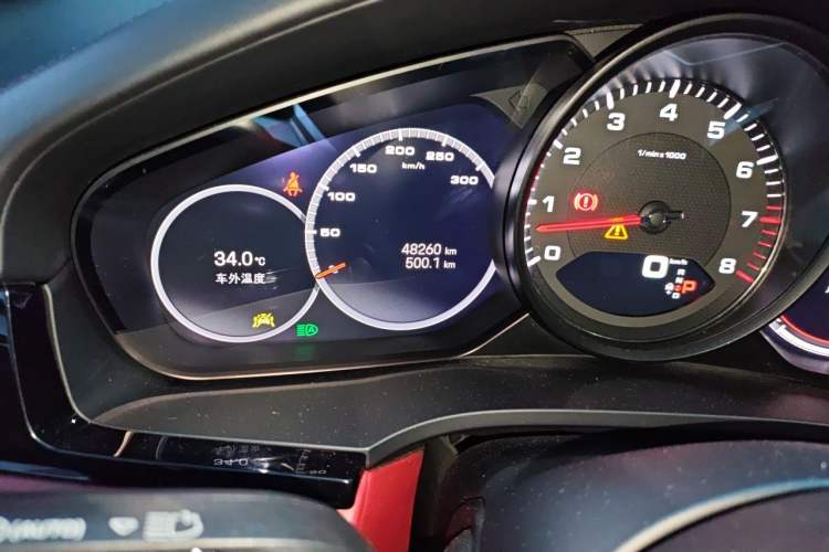 Used Porsche Cayenne 2022 Cayenne S 2.9T Platinum Edition Odometer Close Up