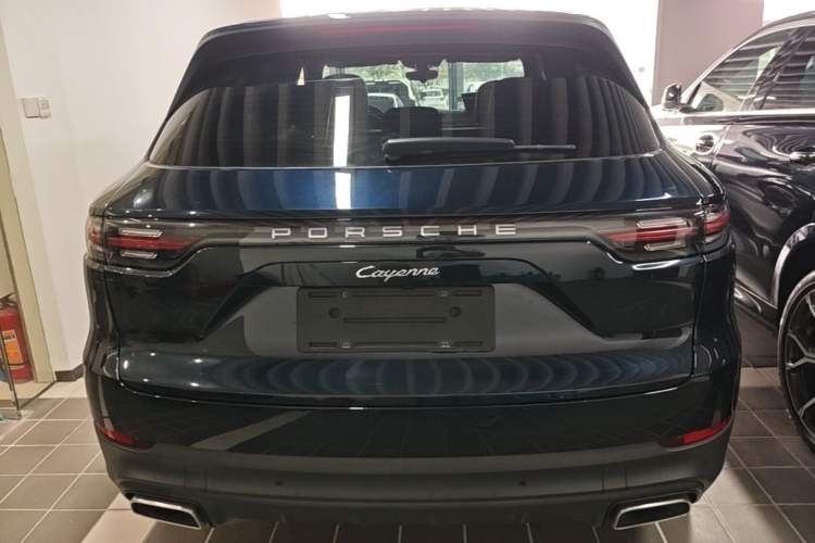 Used Porsche Cayenne 2022 Cayenne 3.0T Platinum Edition Rear