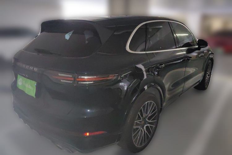Used Porsche Cayenne 2022 Cayenne S 2.9T Platinum Edition Rear Right 45 Deg