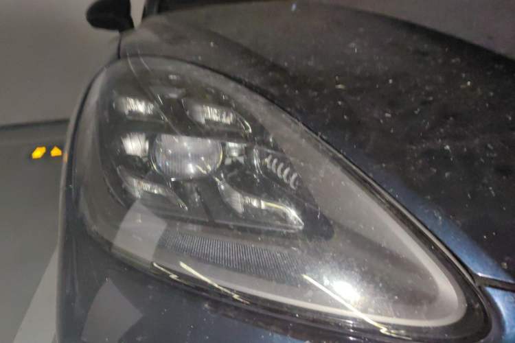 Used Porsche Cayenne 2022 Cayenne S 2.9T Platinum Edition Right Front Headlight