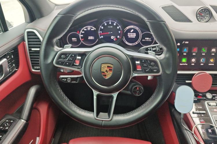 Used Porsche Cayenne 2022 Cayenne 3.0T Platinum Edition Steering Wheel