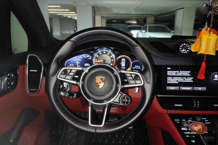 Used Porsche Cayenne 2022 Cayenne S 2.9T Platinum Edition Steering Wheel