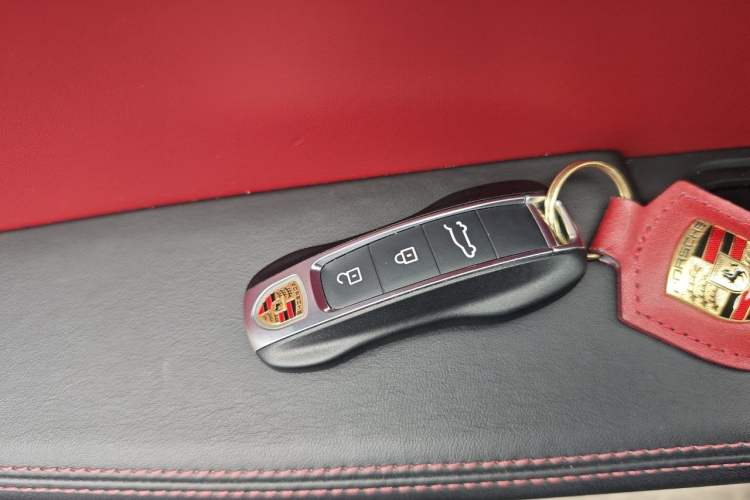 Used Porsche Cayenne 2022 Cayenne 3.0T Platinum Edition Vehicle Key