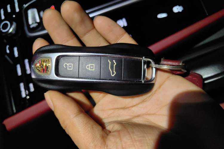 Used Porsche Cayenne 2022 Cayenne S 2.9T Platinum Edition Vehicle Key